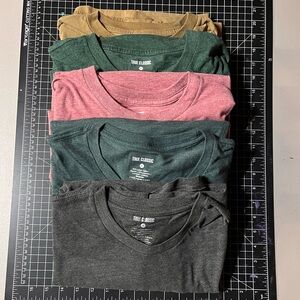 True Classic Crew Neck T-Shirts Men’s size XL - 5 shirts included